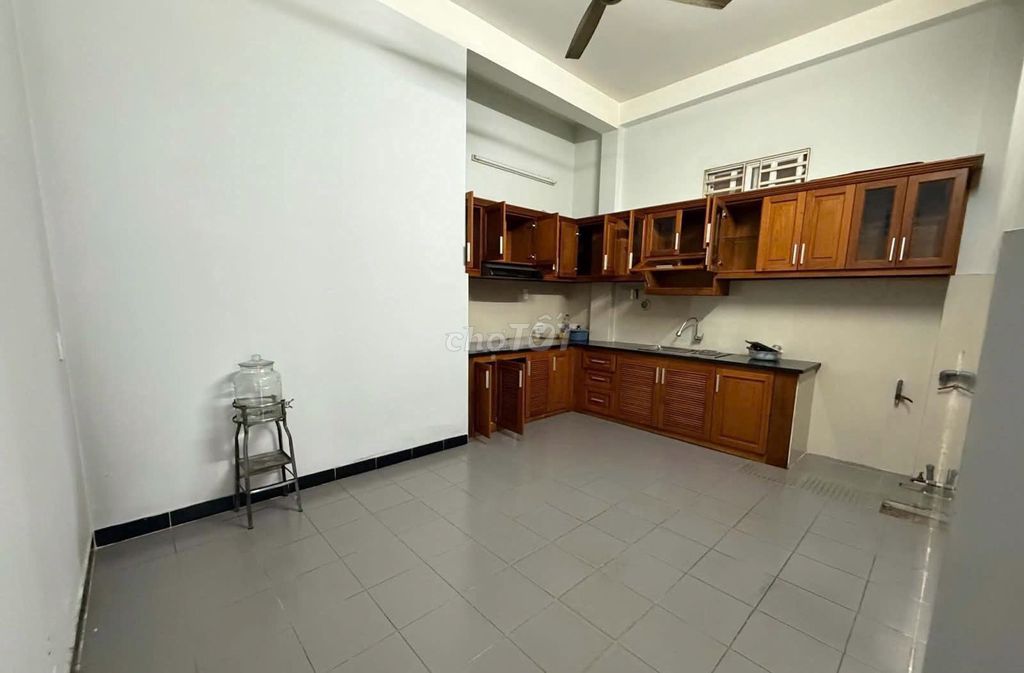 Rent Hoàng Văn Thụ Street, 1802 8, Phú Nhuận district.