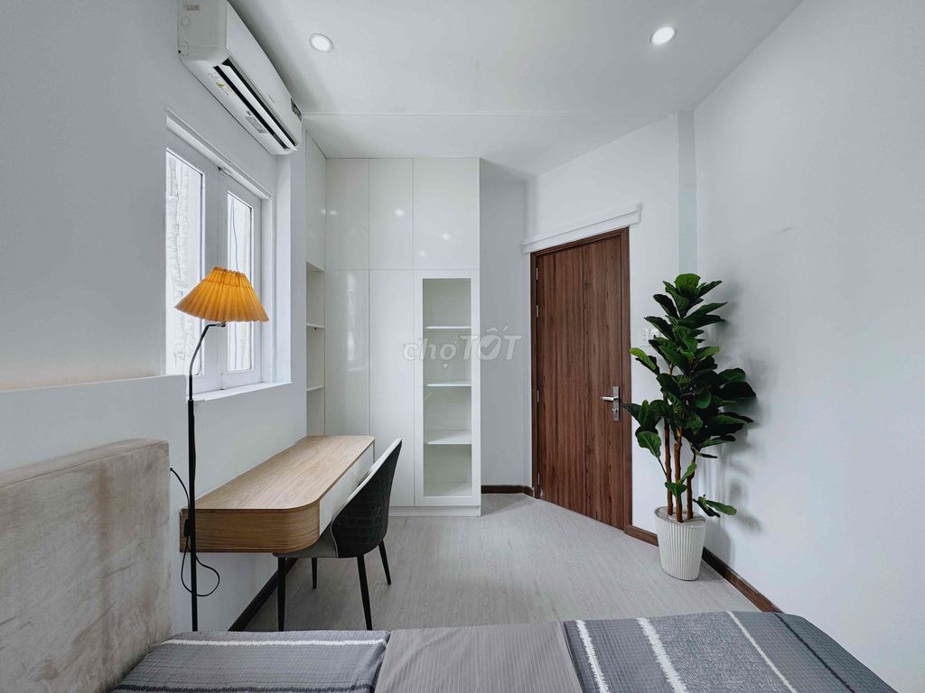 Rent a Huỳnh Văn Bánh bedroom, Phú Nhuận – balcony, window - 1