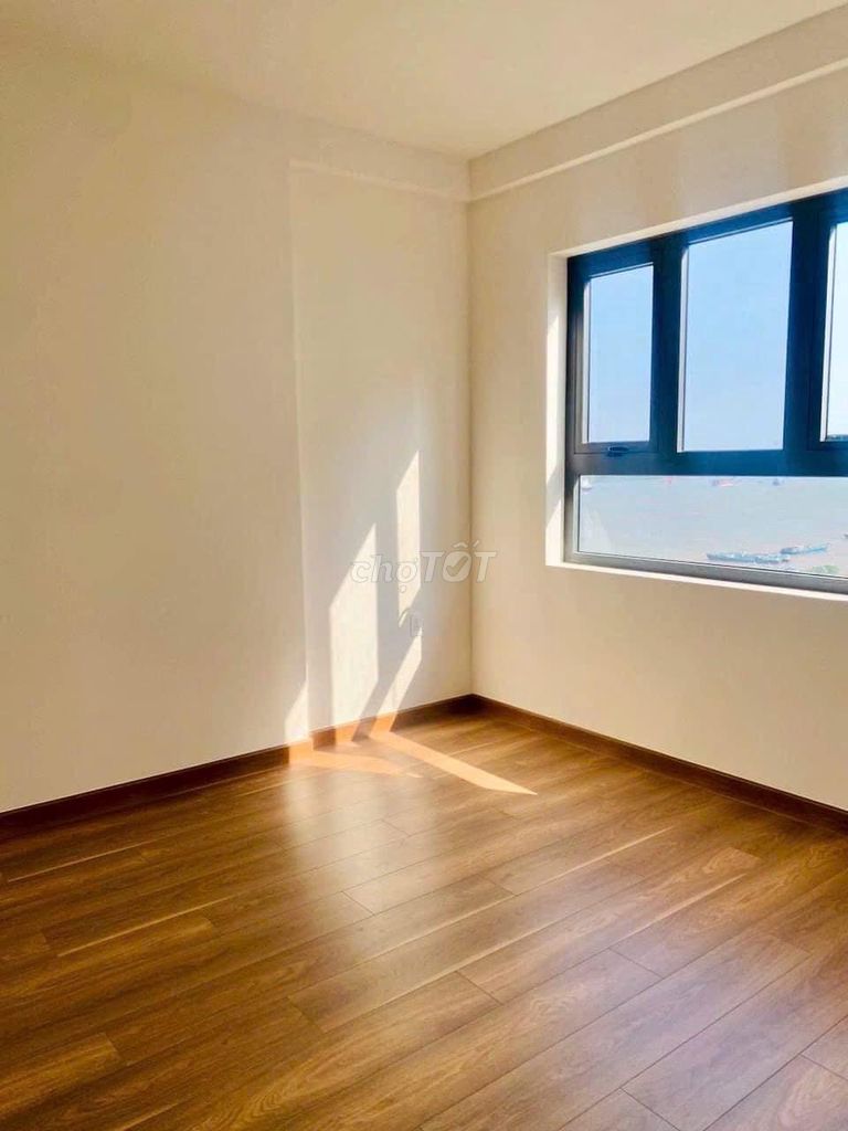 District 7 Riverside Đào Trí, renting an empty bedroom for only 8.5 million.
