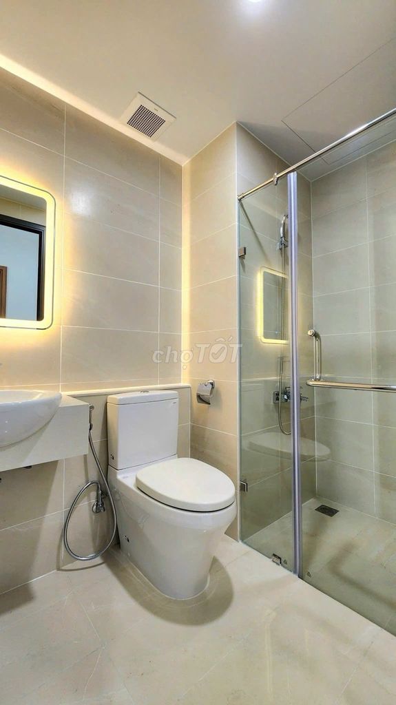 District 7 Riverside Đào Trí, renting an empty bedroom for only 8.5 million.