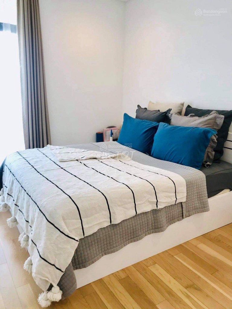 Need to rent apartment Chung cư Khang Phú, 78 meters2, two bedrooms, two toilets, price: 11 million.