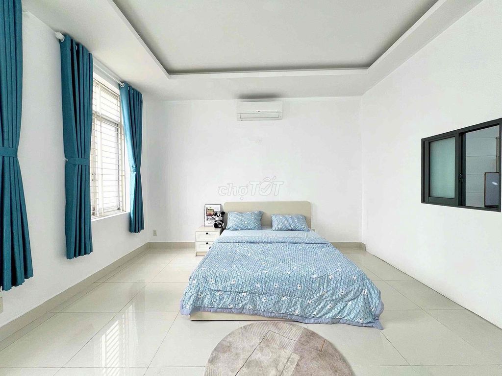 Rent a full-in-the-center bedroom in the middle of the 8th district.