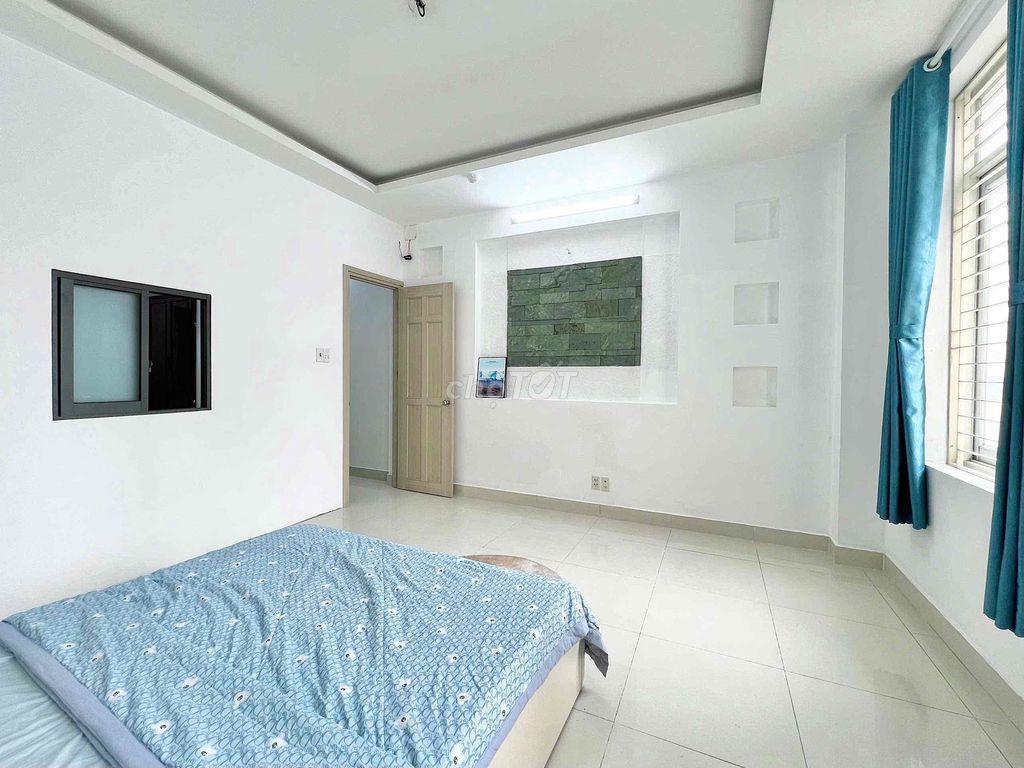 Rent a full-in-the-center bedroom in the middle of the 8th district.