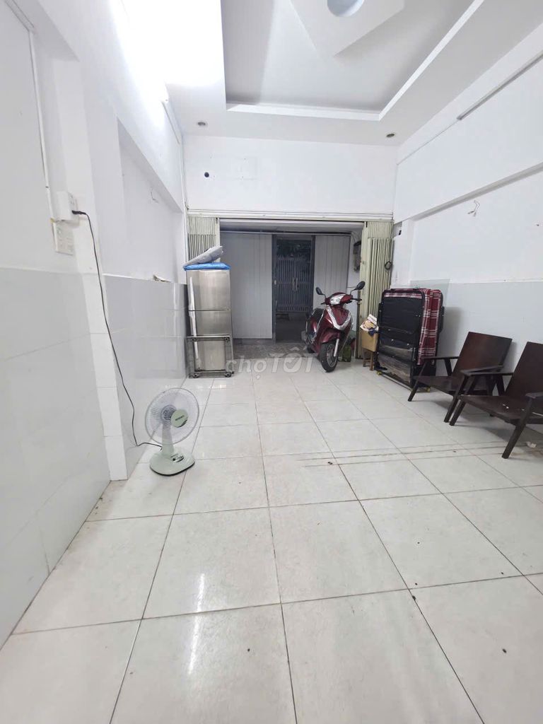 The hxt Lý Chính Thắng house in the same business