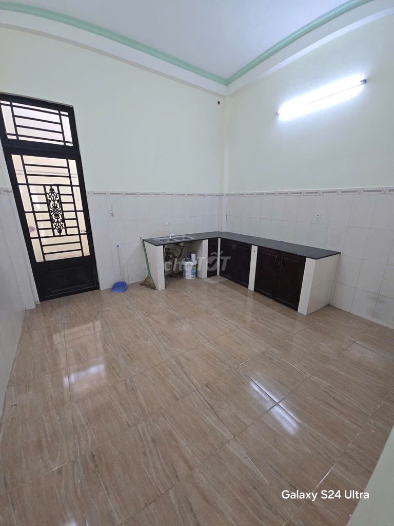 10 million two bedrooms for the Nguyễn Đỗ Cung street rent, area 4 x 15 meters 1 st floor.