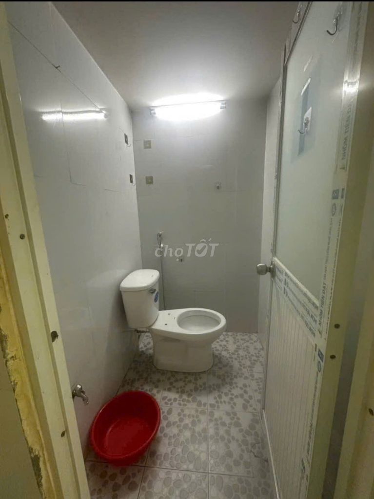 Rent house cheap.