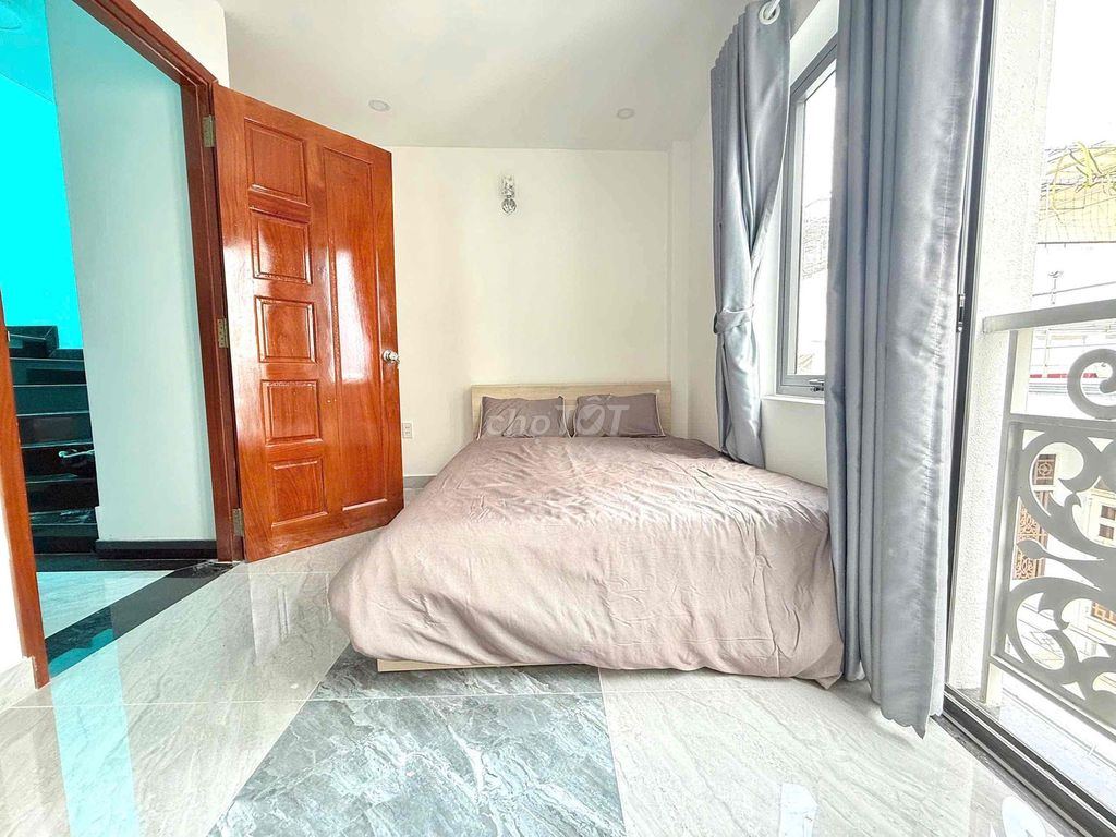 Trần Quang Diệu complete room, District 3-- just 6.3 million/ month K.