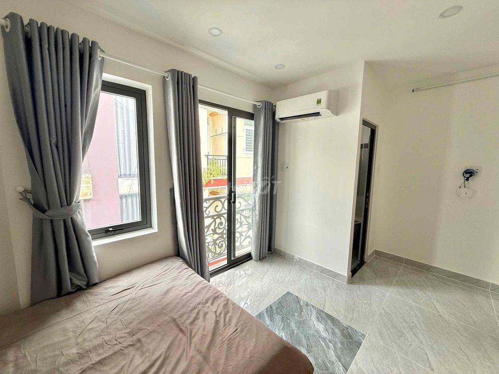 Trần Quang Diệu complete room, District 3-- just 6.3 million/ month K.