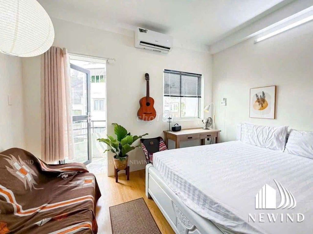 Open the apartment near the bridge.