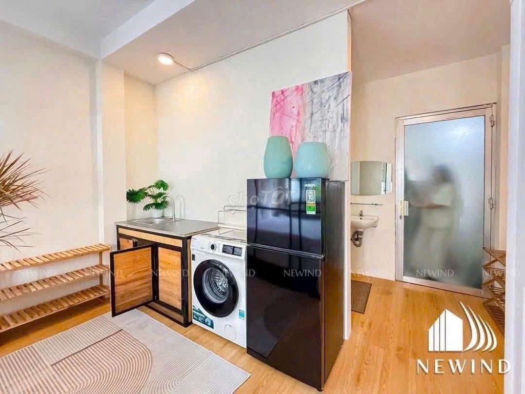 Open the apartment near the bridge.
