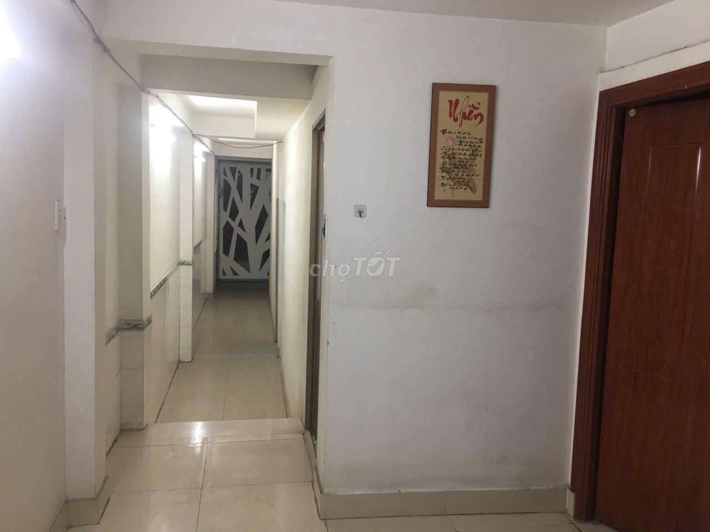 Rent Quốc lộ 50 Cash House, Flatland - 6 x23 meters, 3 floors, 4 bedrooms