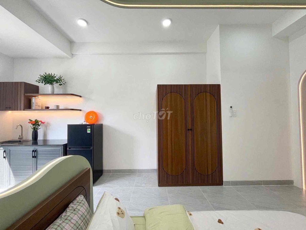 Rent the skylight studio right in the shower. It's a hell of a bargain.