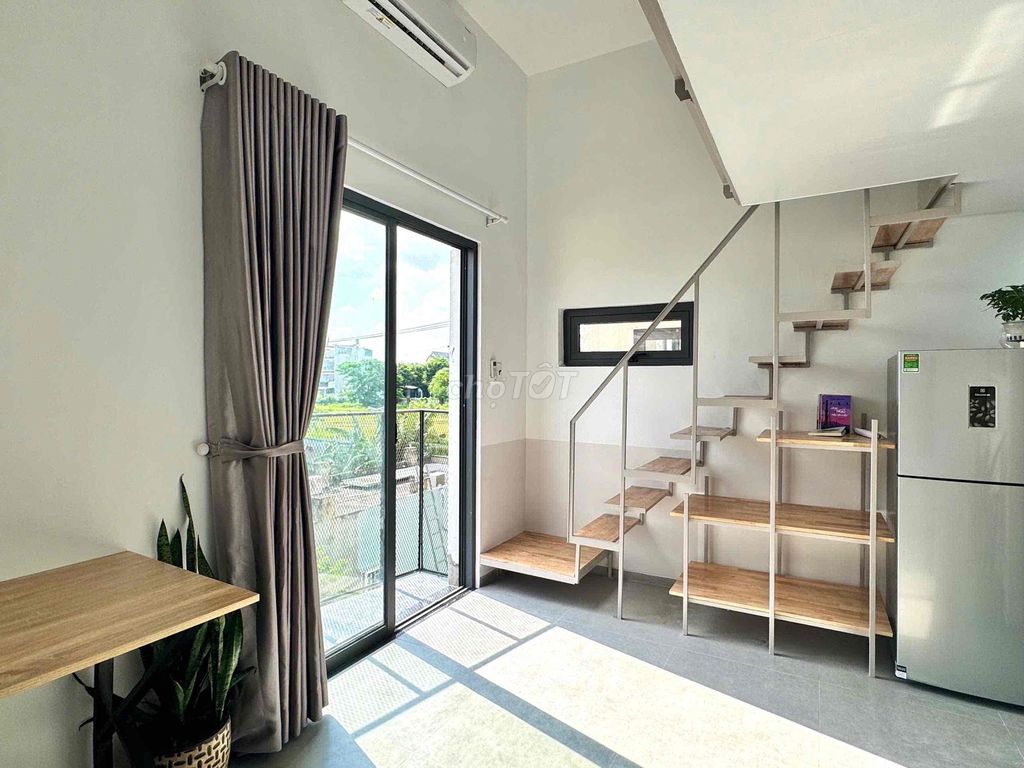 The new balconies built South-Lê Văn Việt.