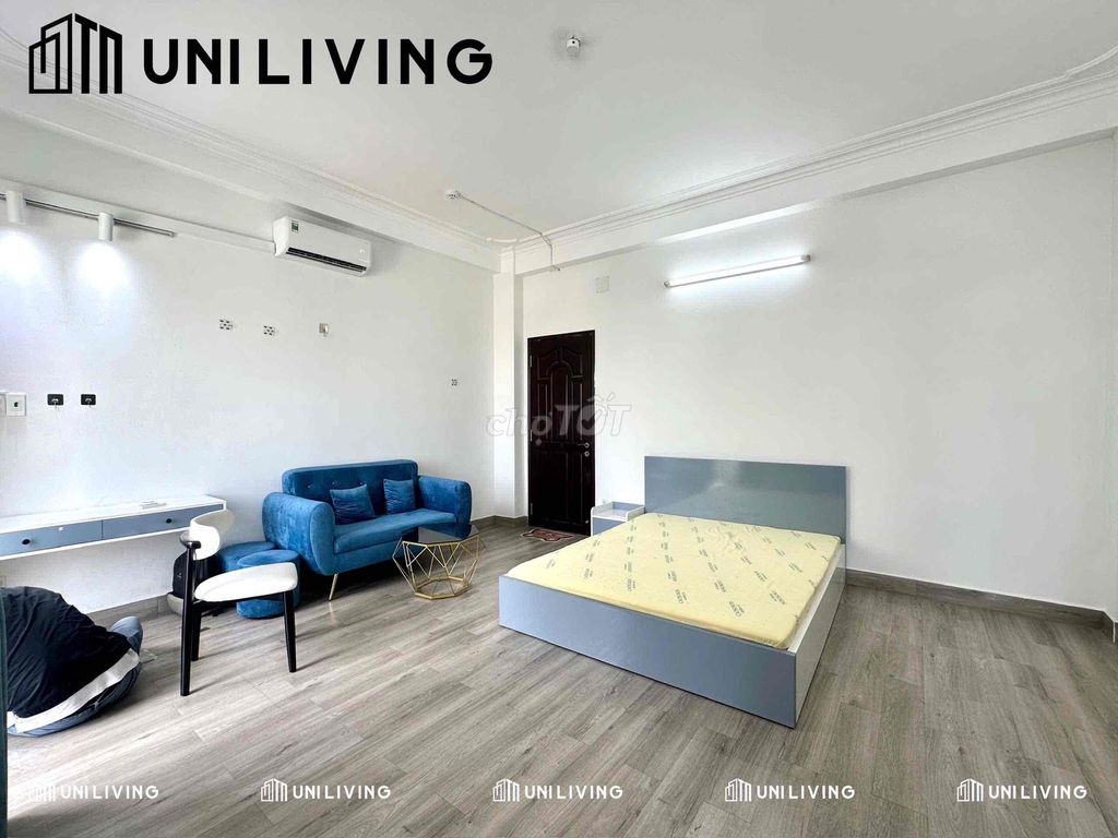 Super pretty balcony room -- police, uth, hutech, walk to school!