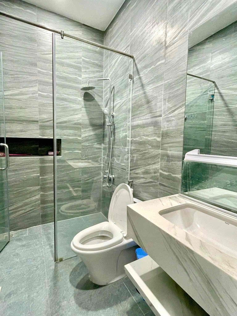Rent the room right at District 8 station full of comfort