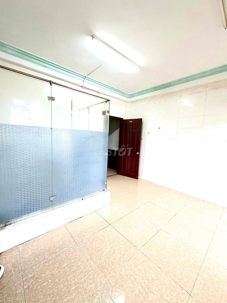 Rent the barman's suite in 12th.