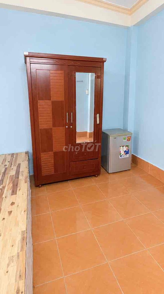 10th county cheap motel, free time, fingerprint lock, elevator, security guard 2.