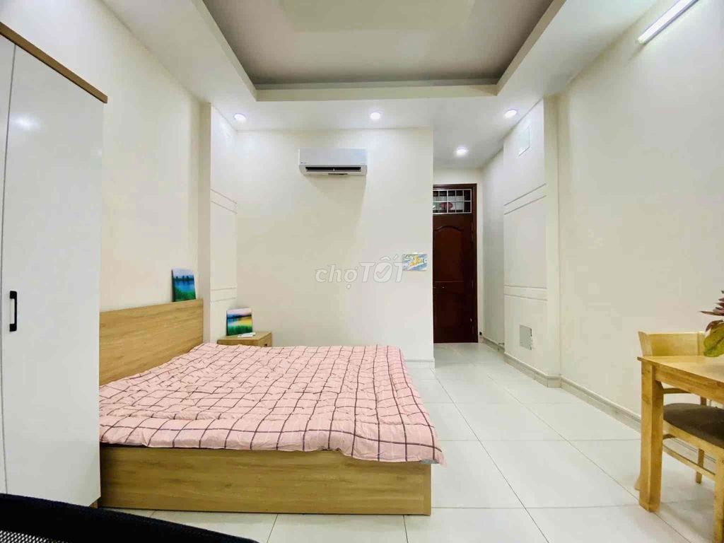 Hoàng Hoa Thám Public Room, full interior