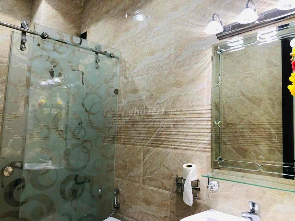 Five x 20, three, five, four rooms with air conditioning.