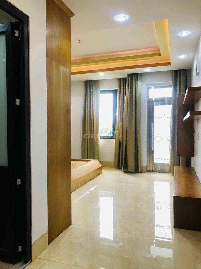 Five x 20, three, five, four rooms with air conditioning.