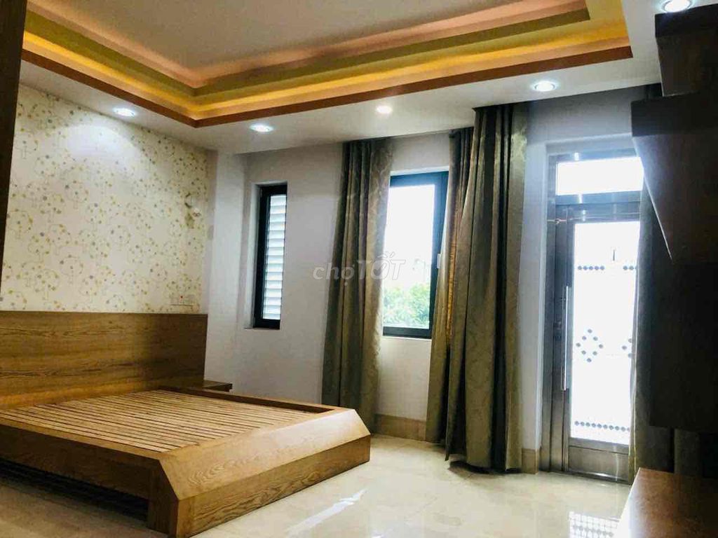 Five x 20, three, five, four rooms with air conditioning.