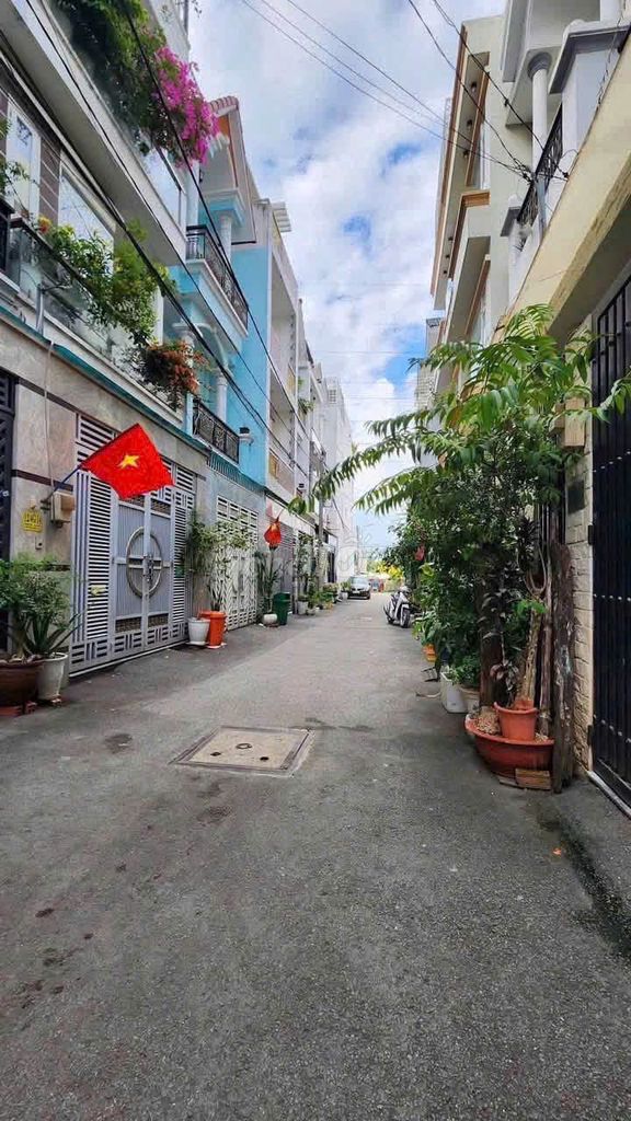 Hire the 4th floor of the Otranium 4 bedroom 5 full-trant toilet near the Great House