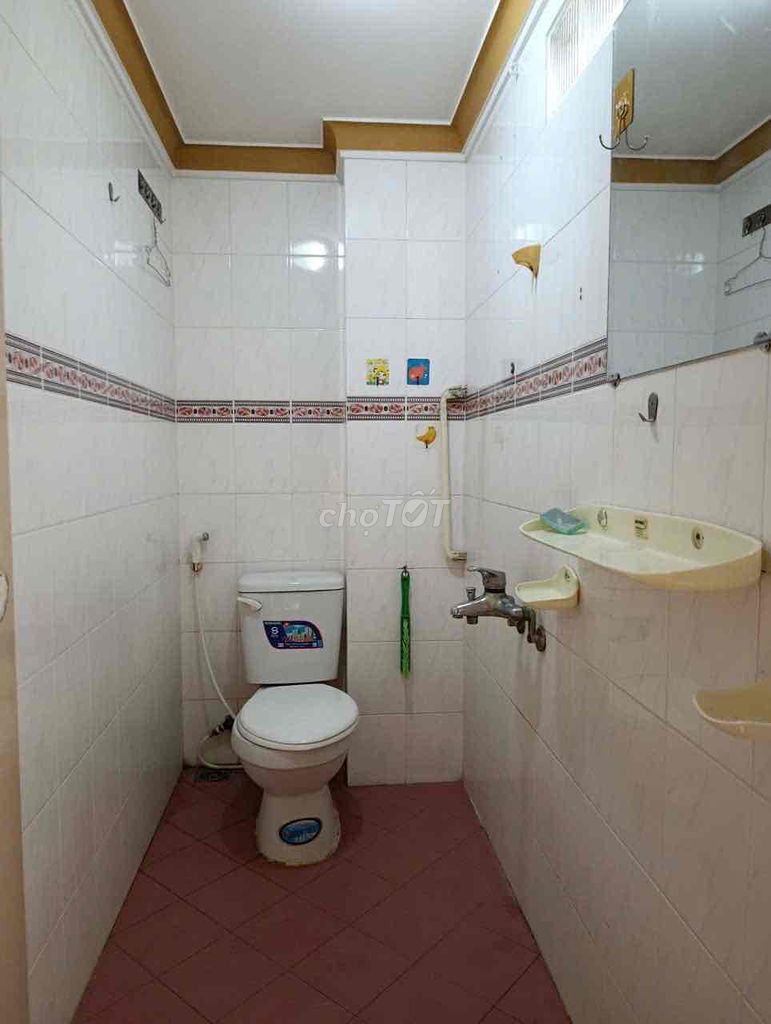 Home. They hired Bùi Minh Trực f5 District 8