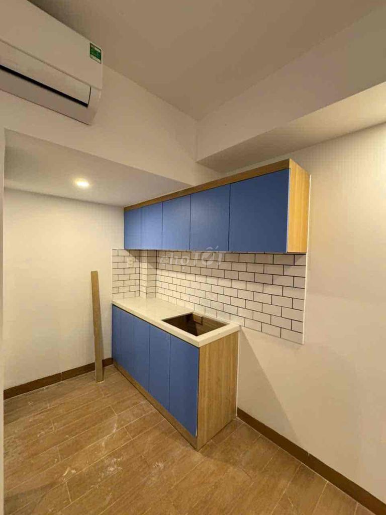 The new service apartment is 100 percent 100% of the engine elevator site 59 Gò Vấp full of furniture costing 4.5 million.3 million a month.