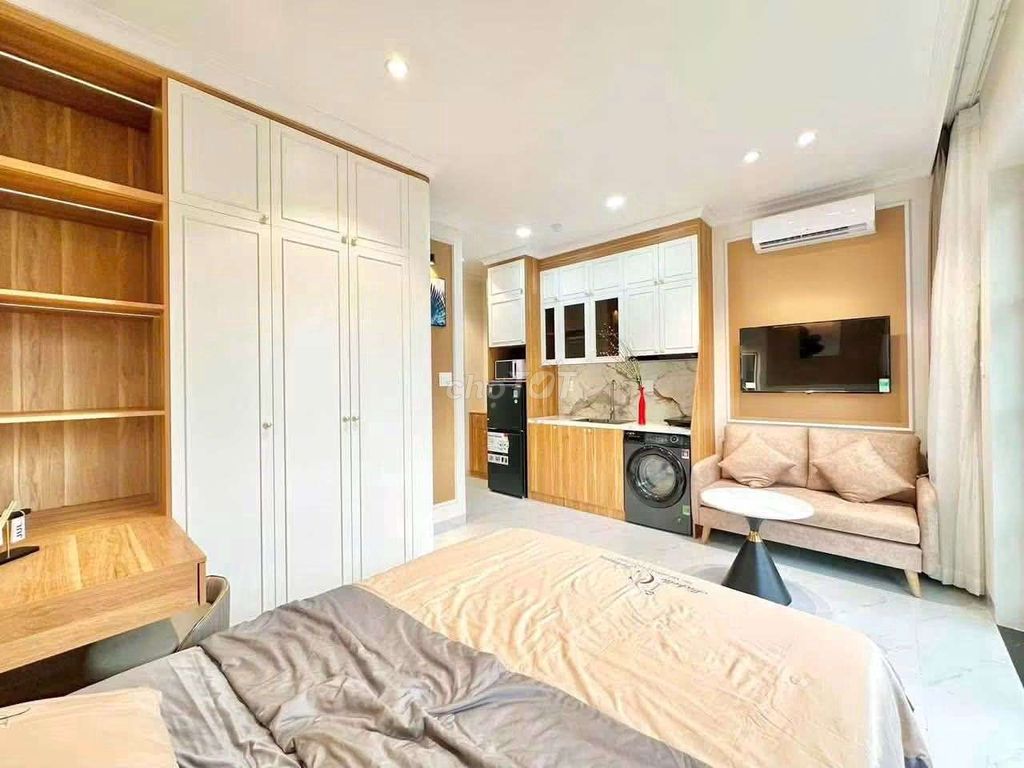 Cgo rents a super-smooth balcony studio - full interior, almost even long tomorrow