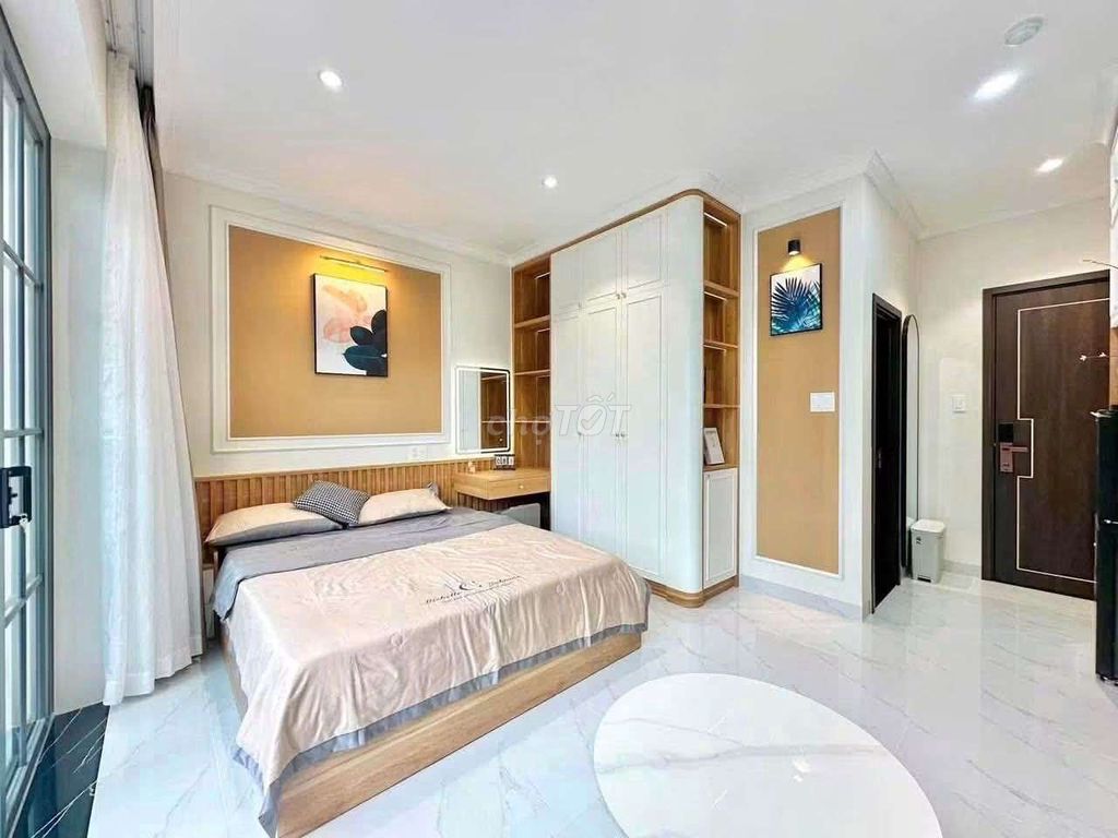 Cgo rents a super-smooth balcony studio - full interior, almost even long tomorrow
