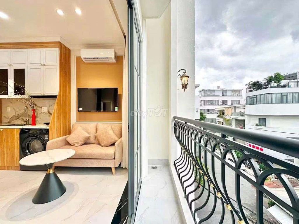 Cgo rents a super-smooth balcony studio - full interior, almost even long tomorrow