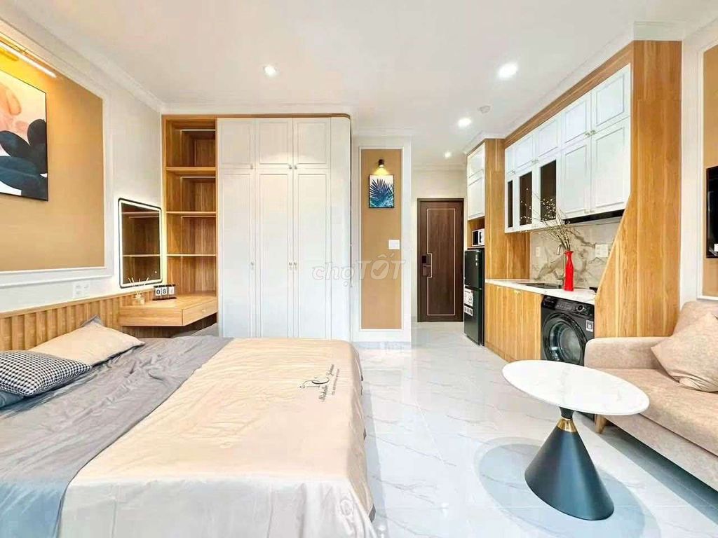 Cgo rents a super-smooth balcony studio - full interior, almost even long tomorrow