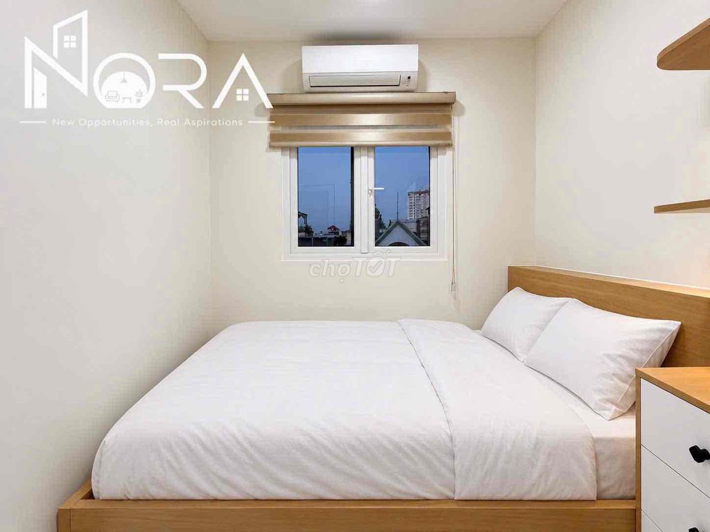 Two new balcony bedrooms. A full interior walking to Phạm Văn Hai Market.