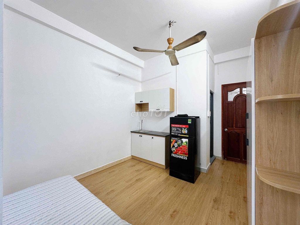 The apartment near the big hospital and the office of Fang Page, Windy