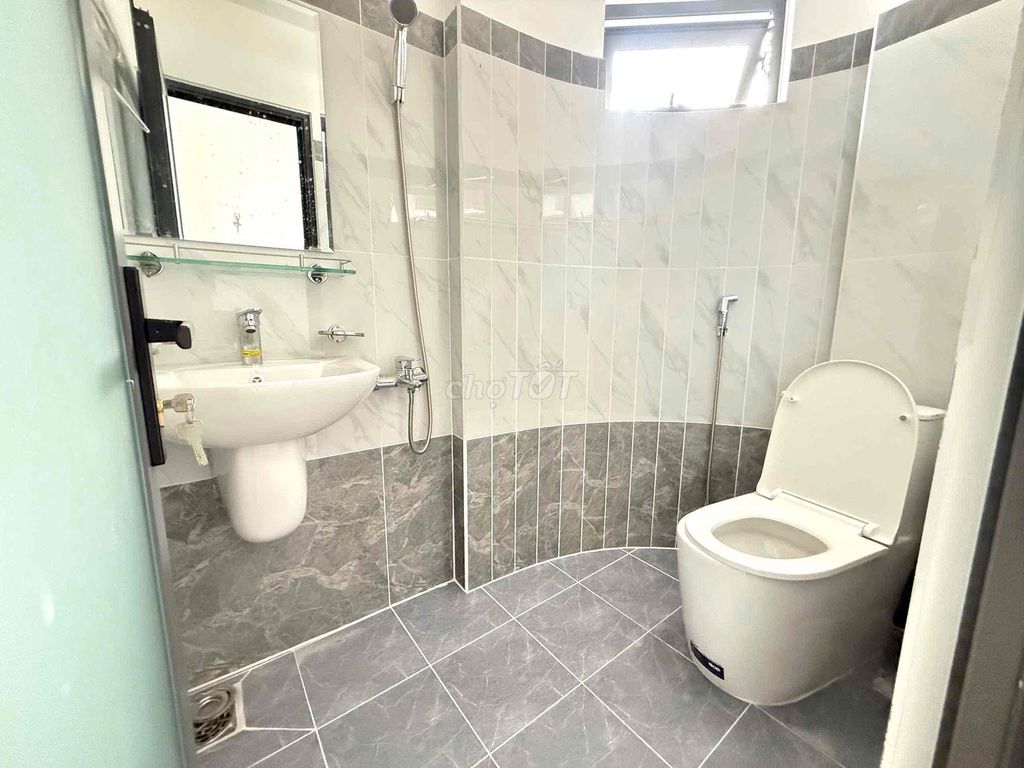 Opening the balcony studio apartment, new interior completion of District 3.