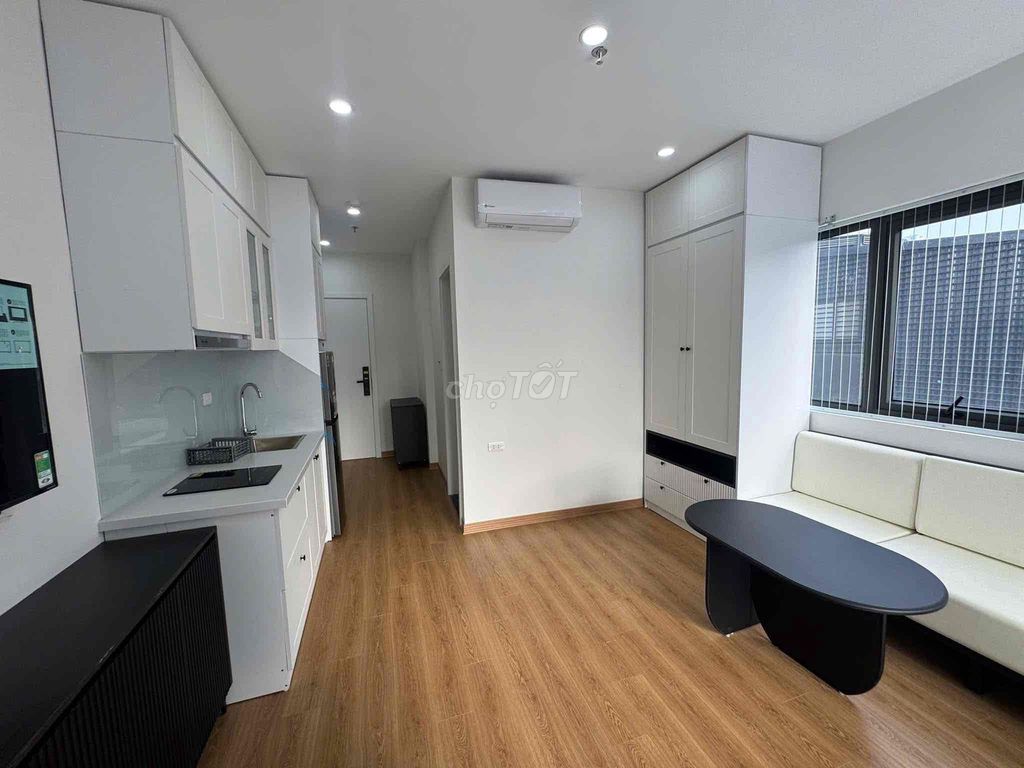 studio full interior, open-sized window near lotte mart District 7
