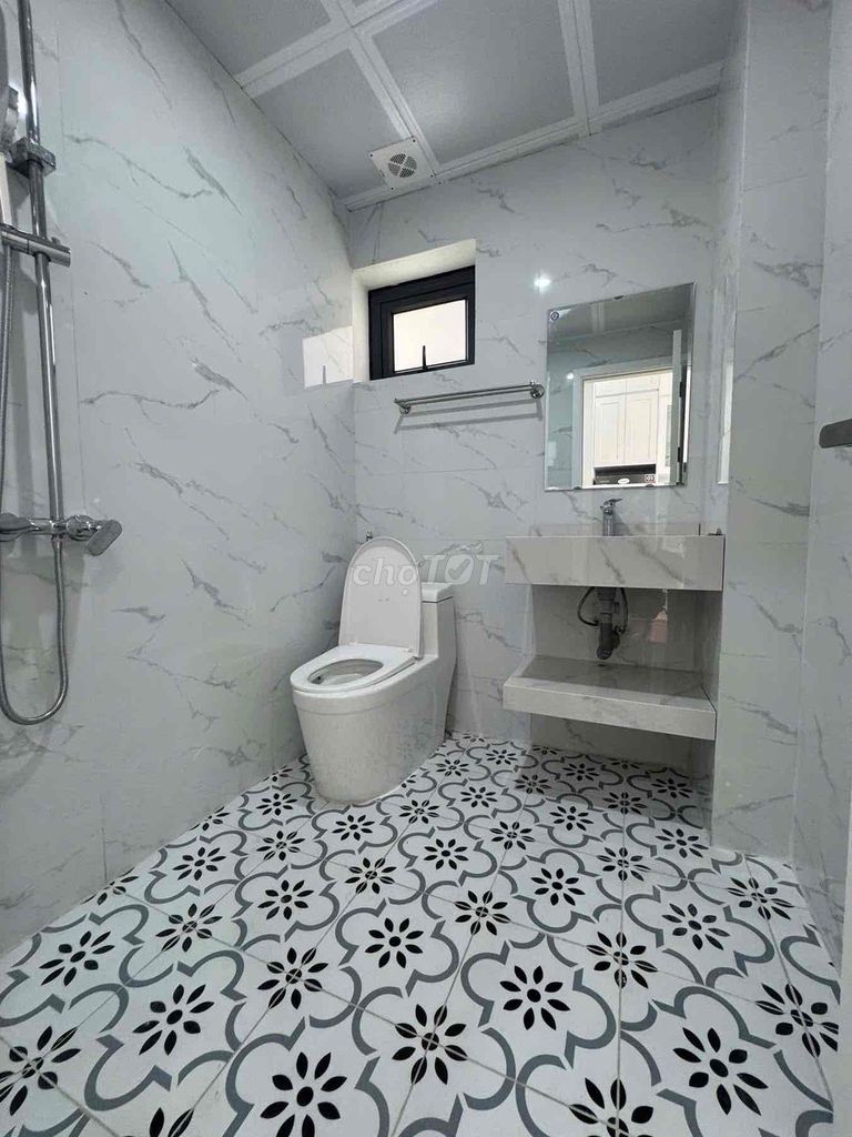 studio full interior, open-sized window near lotte mart District 7