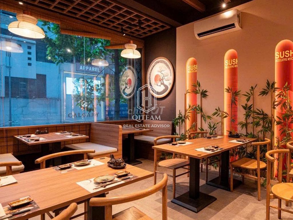 area 8 x10 meters - Nguyễn Trãi Front House, 5 - ground, 40 million