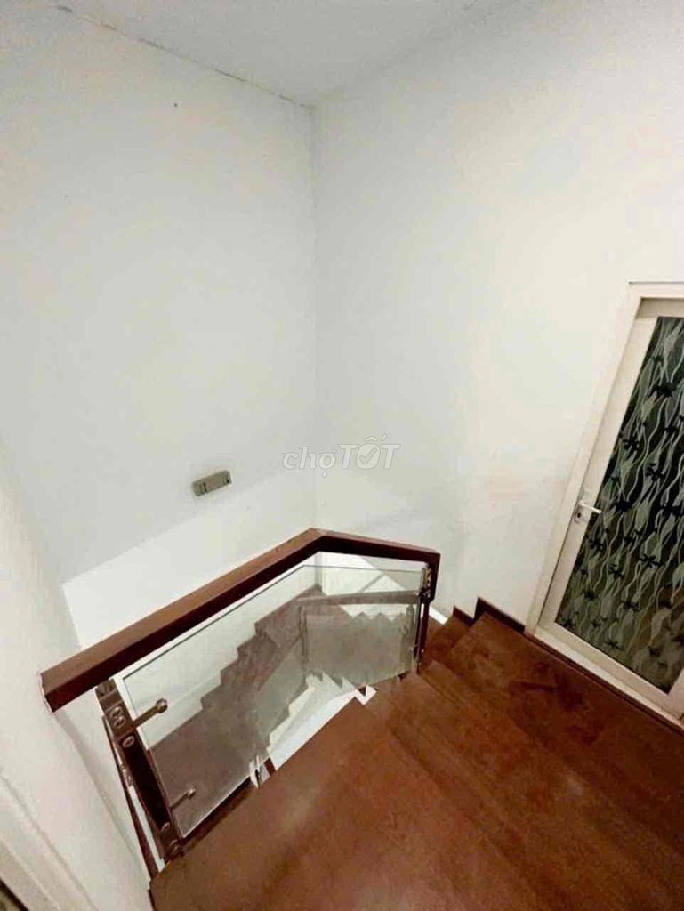 Rent the entire house Gò Vấp Phạm Văn Chiêu.