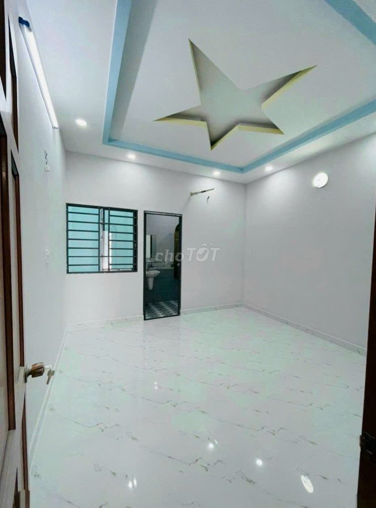 Rent an alley house 16/3 A Nguyễn Thiện Thuật, 1802 2, District 3.