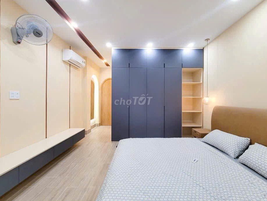 Rent an alley house in 133/2 Renaissance, 1894 12, District 10