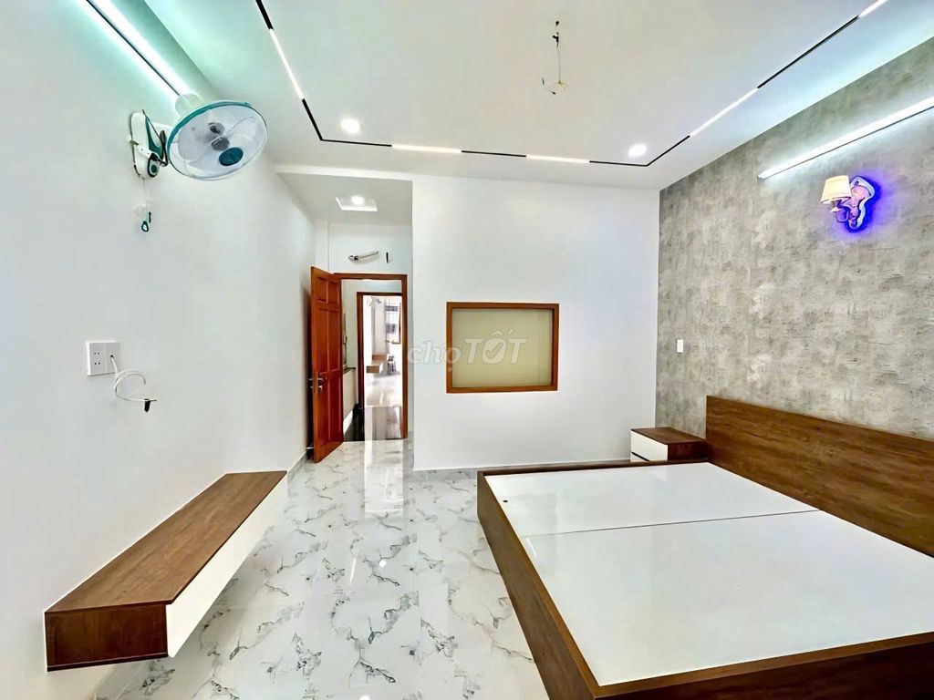 Need to rent an alley house. 1189. A Phan Huy Ích-7. 15 Q.Tân Bình.