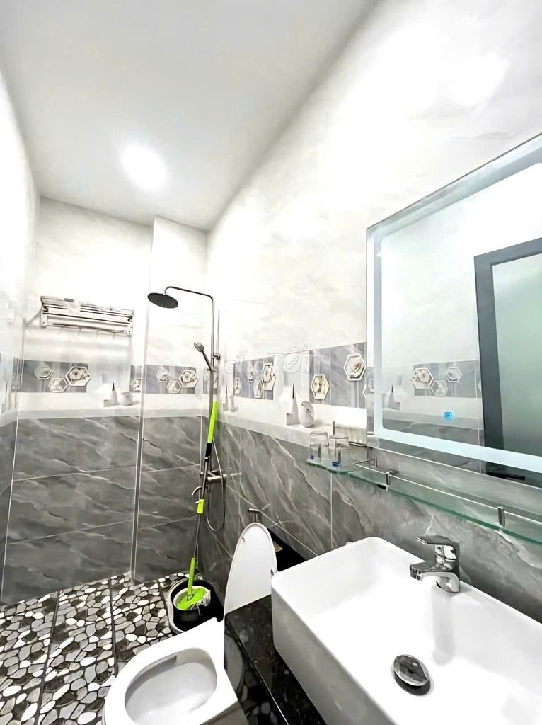 Need to rent an alley house. 1189. A Phan Huy Ích-7. 15 Q.Tân Bình.