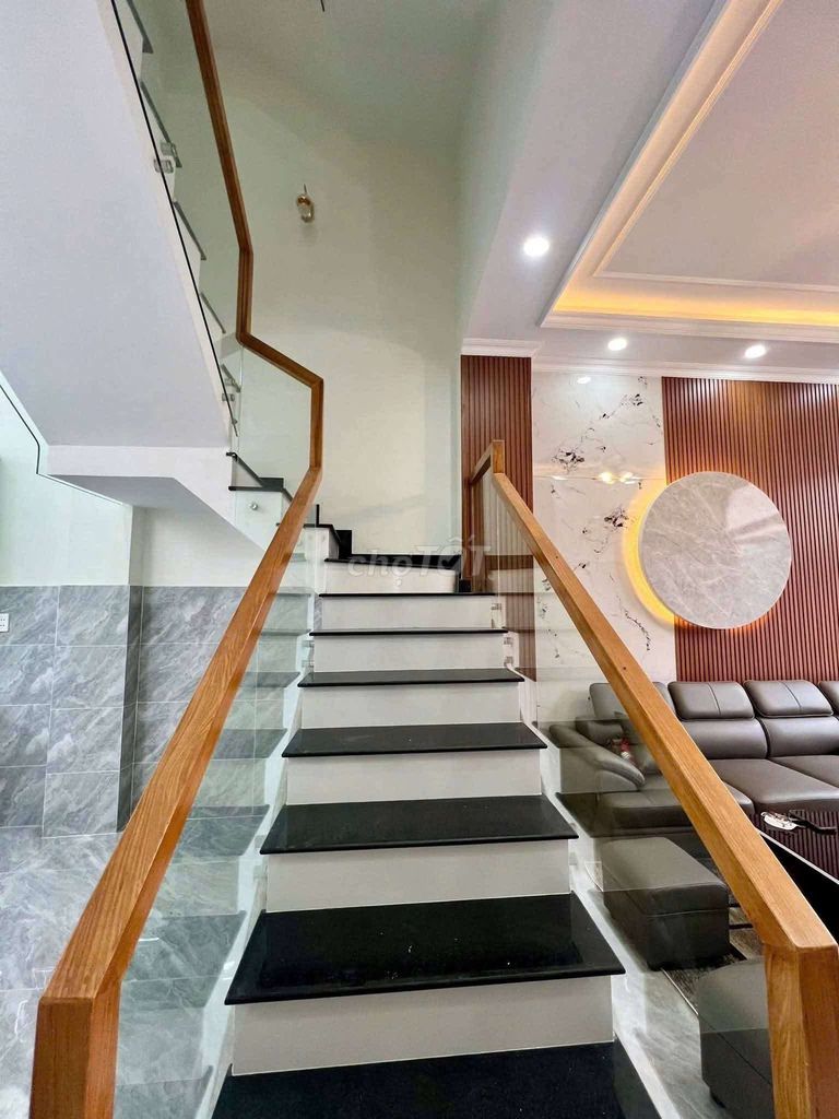 Nice new building. Long Trường rental. House one, second floor, four bedroom.