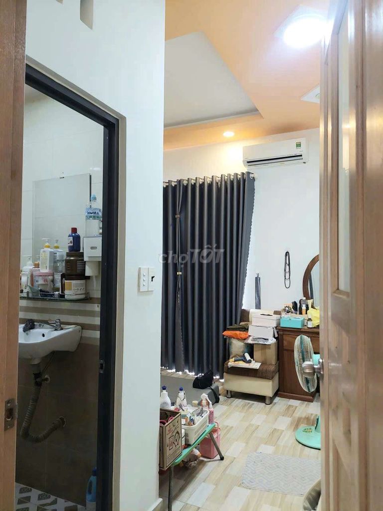 Two rooms near the market