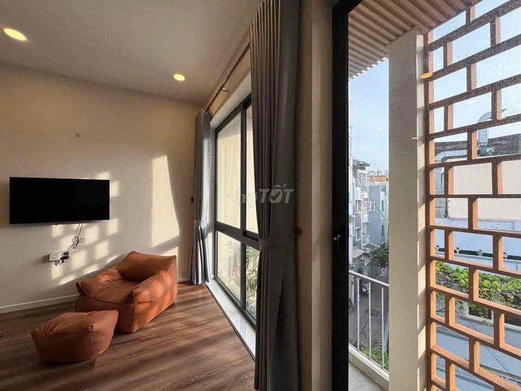 local studio_conclosure right now etown Cộng Hoà_full interior