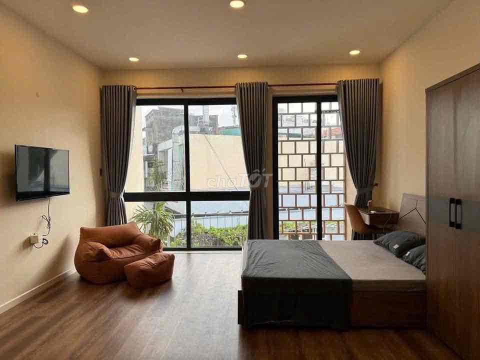 local studio_conclosure right now etown Cộng Hoà_full interior