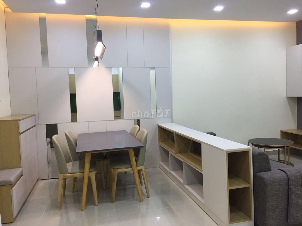 Rent a penthouse oriental plaza 685 Âu Cơ - 75 M2 (two toilets)