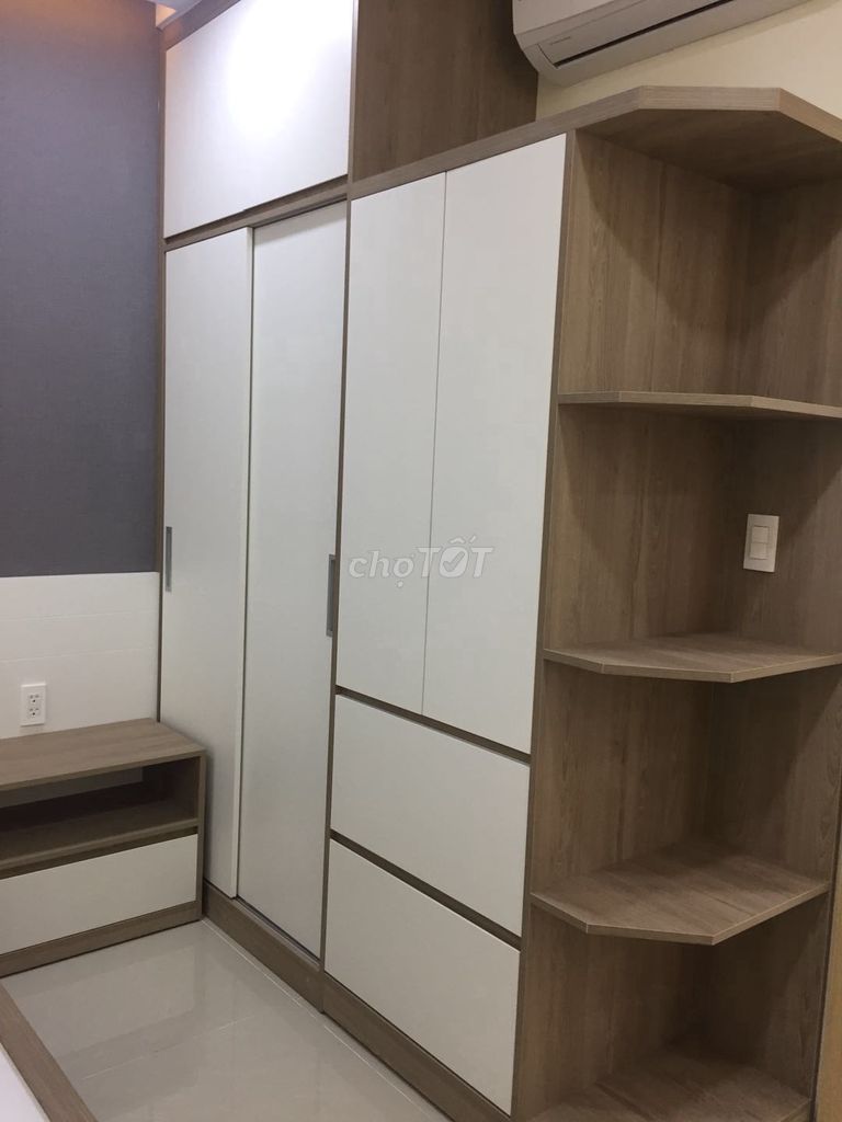 Rent a penthouse oriental plaza 685 Âu Cơ - 75 M2 (two toilets)
