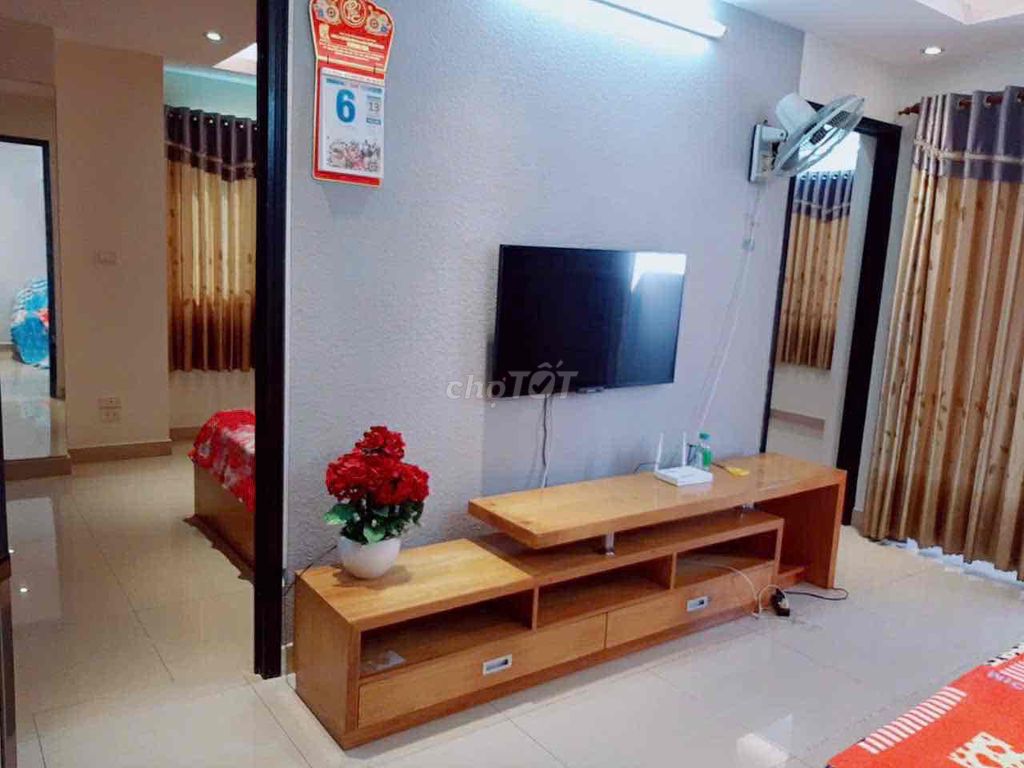 Rent a three-size bedroom for 8 million a month.